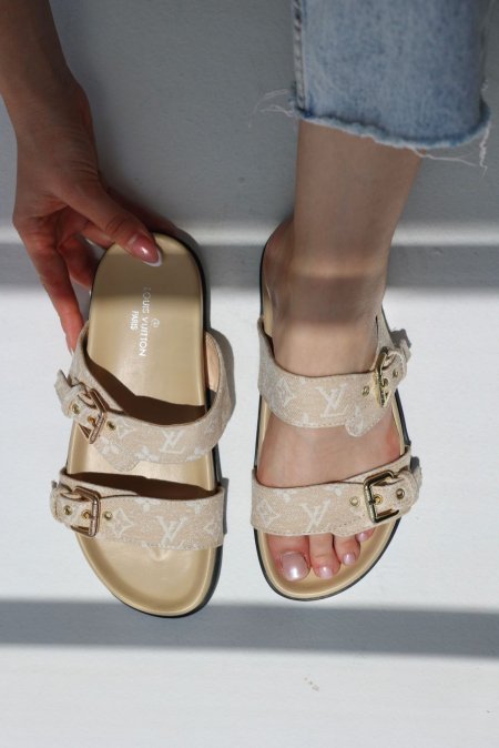 سليبر لويس فيتون صيني