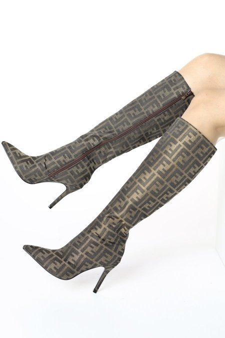 جزمة    FENDI طويل