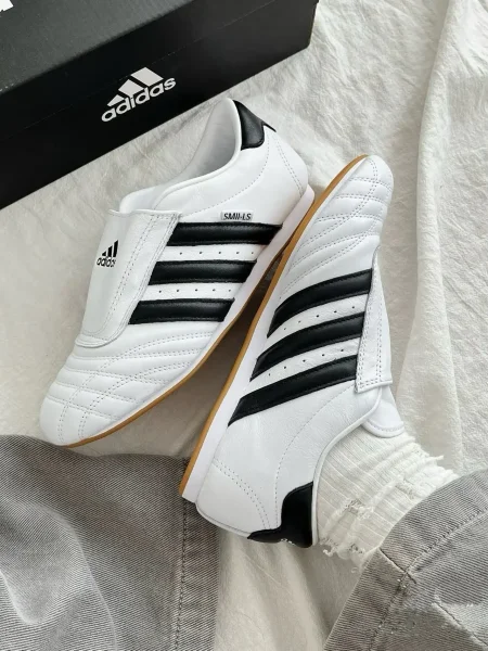 بوت اديداس smll-ls